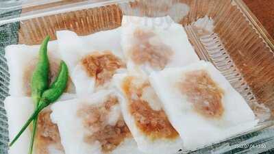 ข้าวเกรียบปากหม้อ ลุงขจร