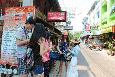 เดอะ ฮัท คาเฟ่