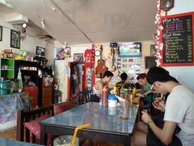 เดอะ ฮัท คาเฟ่