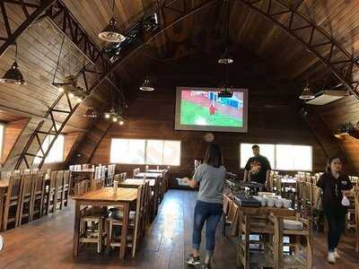 เดอะบาร์น สเต็ก เฮาส์