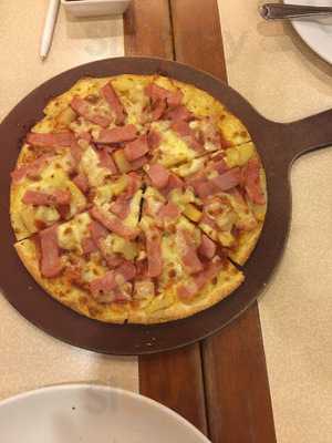 Pizza Hut - Kad Suan Kaew