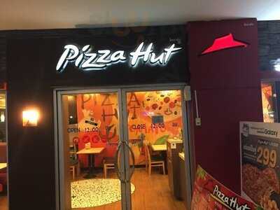 Pizza Hut The Plaza