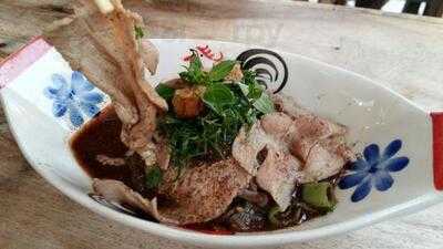 เตี๋ยวเรือต่อชาม เจ็ดยอด