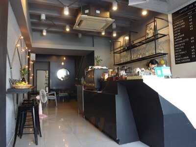 De Ja Moon Cafe - De Ja Moon Hostel