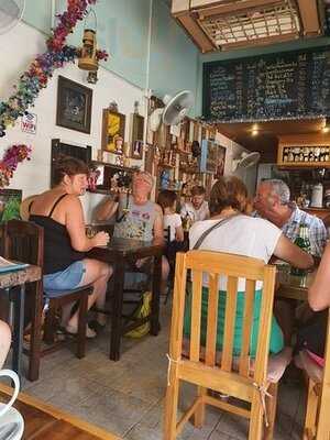 กาแฟพระจันทร์ยิ้ม