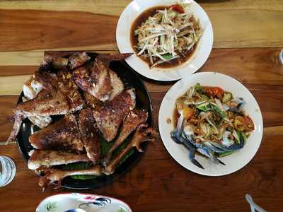 ไก่ย่างเขาสวนกวางเชียงใหม่ - ประเสริฐแลนด์