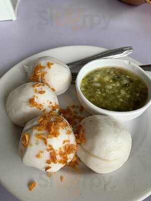 หมี่จิรายุวัฒน์