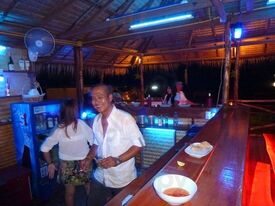 ไม้ขาว โลคอล เรสเตอรองท์