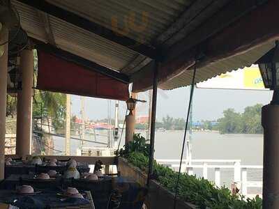 ฟ้าคราม น้ำใส _ครัวครูหอม