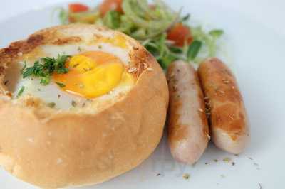 เดอะเดสทินี่ คาเฟ่และร้านอาหาร