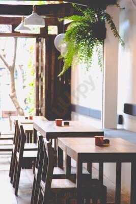 บรู คาเฟ่ แอนด์บิสโตร