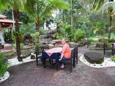 ไอส์แลนด์ซีฟู๊ดแอนด์เบียร์การ์เด้น