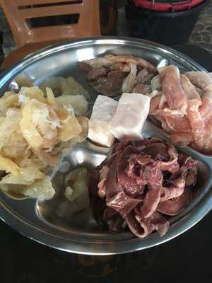 บุฟเฟ่ต์ริมน้ำ กะทะร้อน