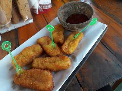 หอมซัง แอท ท่าข้าม