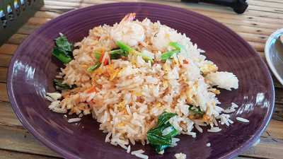 ร้านอาหารท่าปอมซีฟู๊ด