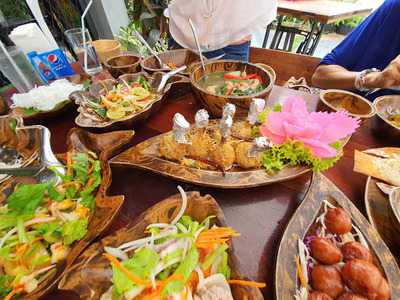 Vip ส้มตำ Club บ้านพรุ บ้านสวน