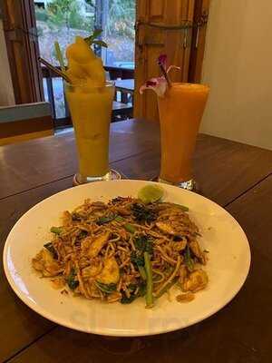 ผัดไทย ร็อคแอนด์โรล