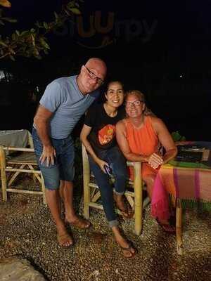 ร้านอิ่มเอม