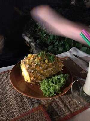 ร้านอิ่มเอม