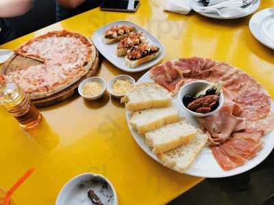 บาเยิร์น พิซเซอร์เรีย