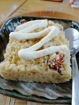 คอฟฟี่ แอนด์ มอร์