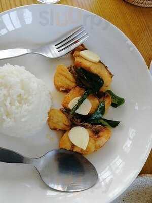 คอฟฟี่ แอนด์ มอร์