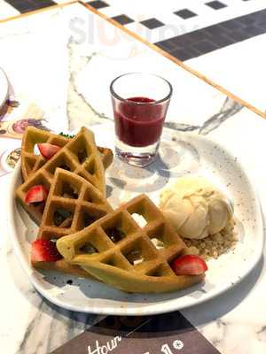 แกรนด์เดอคาเฟ่ : สาขาบางนา