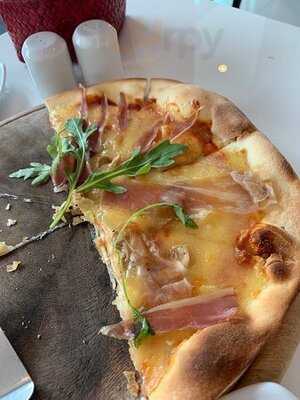 ห้องอาหาร ดิ ออร์ชาร์ด โคราช