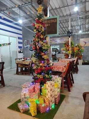 ร้าน ครัว คุณแม่ ส้มตำ กระเพราถาด