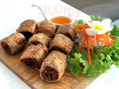 ร้านอาหาร ไชโยคลับ