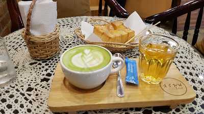 ร้านกาแฟละมุน