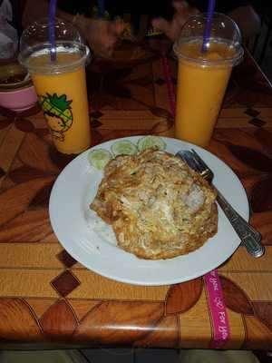 แม่สายทอง ข้าวเหนียวมะม่วง