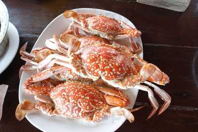 ร้านอาหาร ปูเป็นสุดหาดจอมเทียน