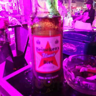 ร้าน แคนดี้ ช็อป บาร์