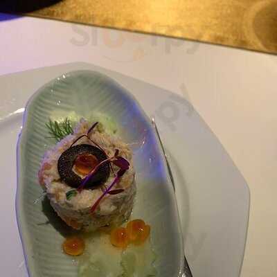 คาพรีส เรสเตอรองท์ & บาร์