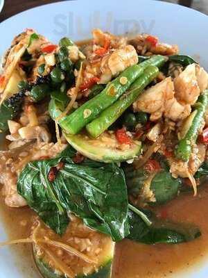 ร้านอาหาร มงคลฟาร์ม