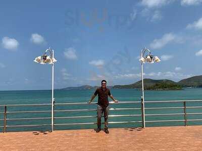 ร้านอาหาร สโมสรเรือนสักประดู่