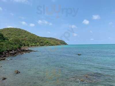 ร้านอาหาร สโมสรเรือนสักประดู่