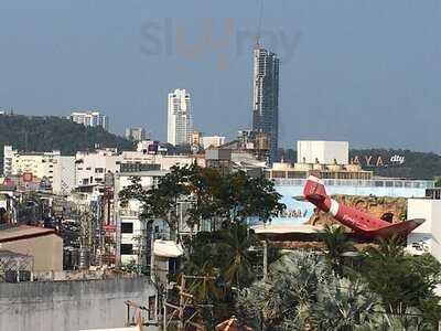 Sunset Lounge Rooftop Bar Pattaya