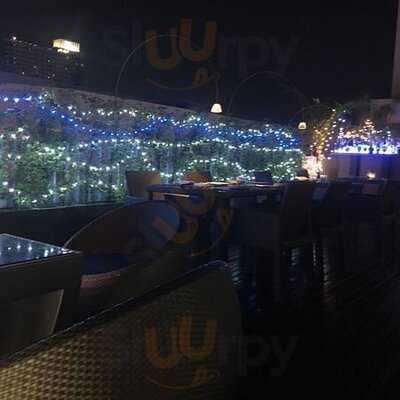 Sunset Lounge Rooftop Bar Pattaya