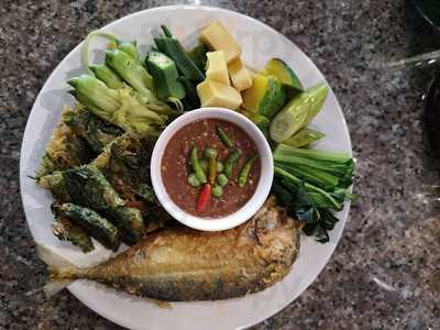 ร้านอาหารบ้านห้วยใหญ่