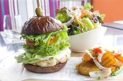 มอลเทน เรสเตอรองท์ - เมอร์เคียว พัทยา โอเชี่ยน รีสอร์ท