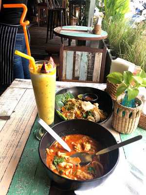 เอนี่ไทม์ คาเฟ่ พัทยา