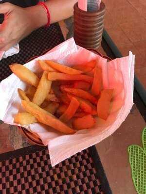 Khao Noi Sports Bar And Restaurant