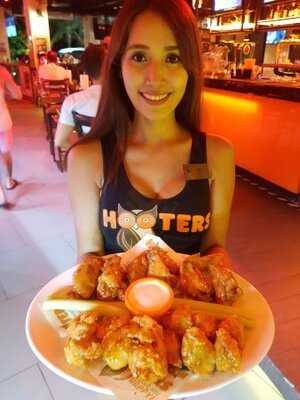 Hooters Pattaya