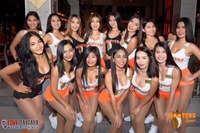 Hooters Pattaya