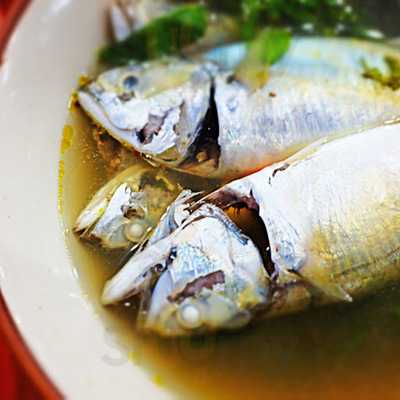 ร้านน้าติ