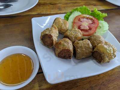 ร้านน้าติ