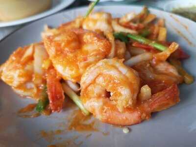 ร้านอาหาร จ้อยรสดีซีฟู้ด