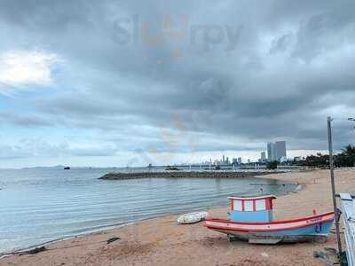 ร้านอาหาร จ้อยรสดีซีฟู้ด